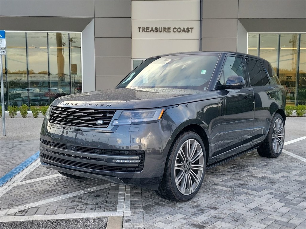 2025 Land Rover Range Rover SE's photo