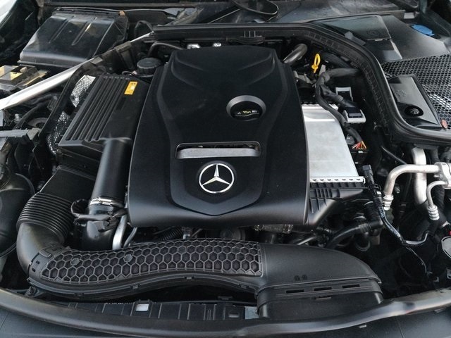 2016 Mercedes Benz C 300 photo 3