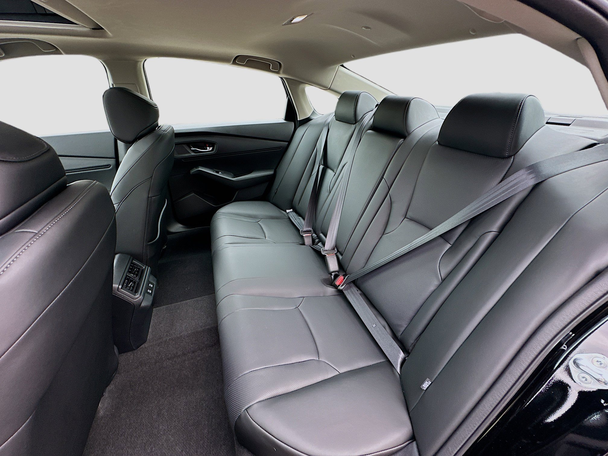 2025 Honda Accord Hybrid EX-L photo 18