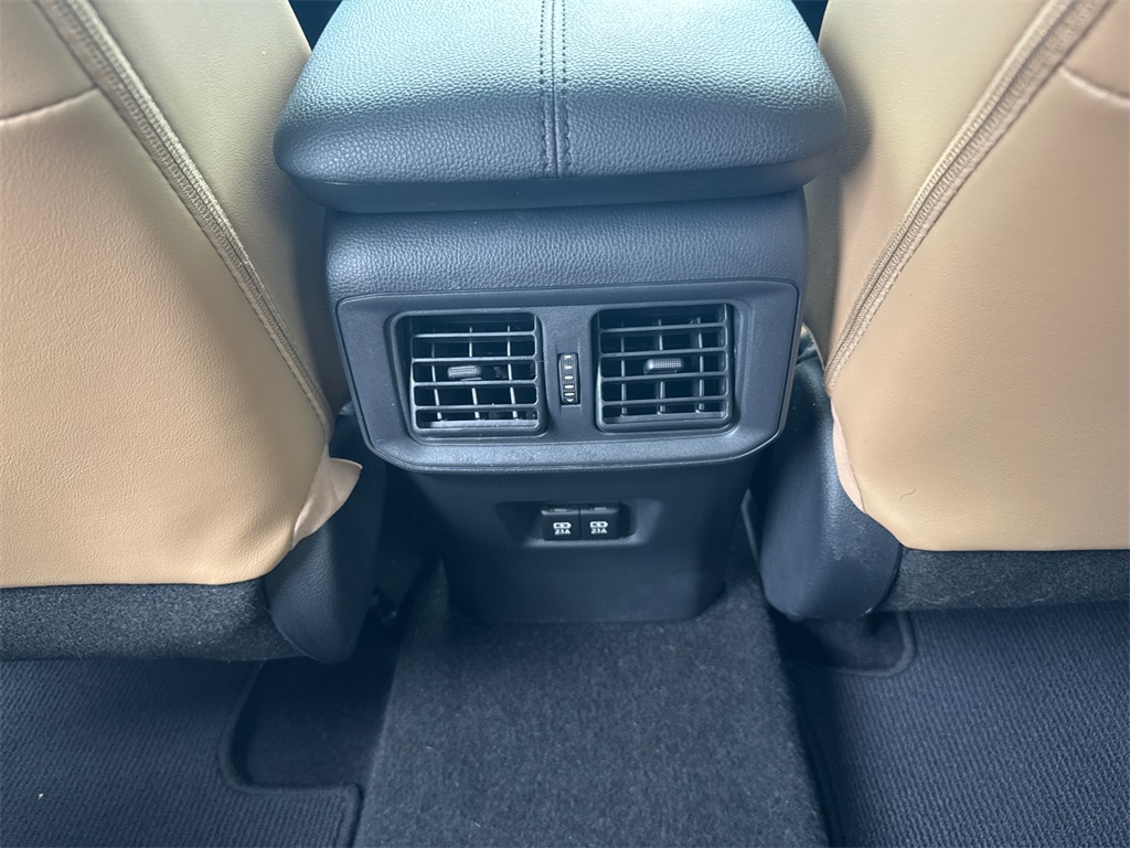 2019 Toyota RAV4 XLE Premium photo 21