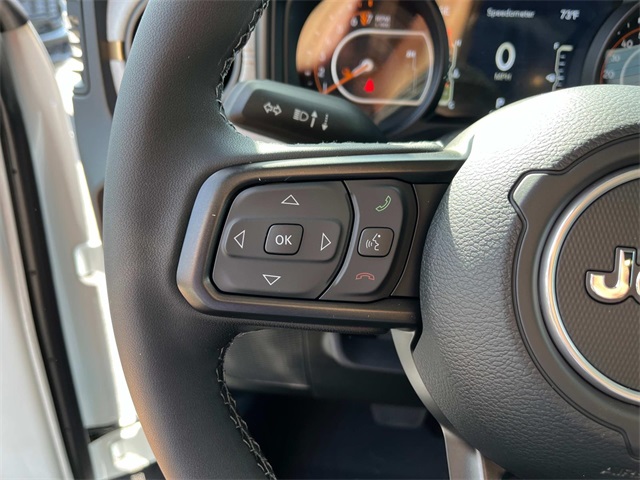 2025 Jeep Gladiator Willys photo 22