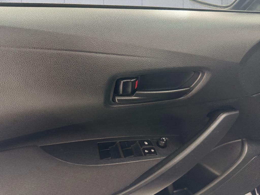 2023 Toyota Corolla LE photo 12