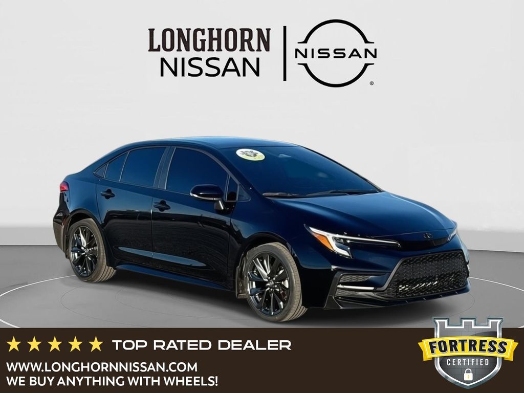 2025 Toyota Corolla SE's photo