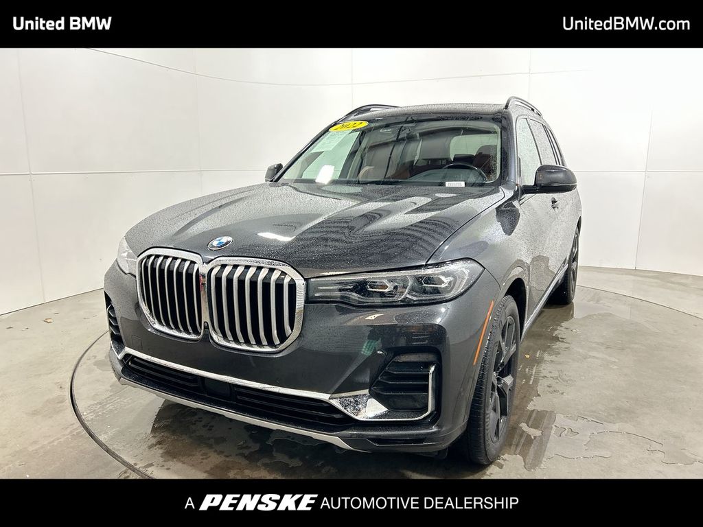 2022 BMW X7 40i's photo