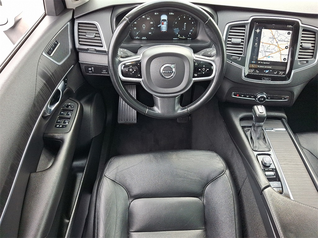 2020 Volvo XC90 T5 Momentum photo 12