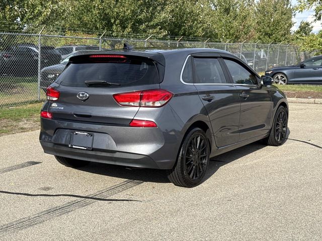 2019 Hyundai Elantra GT Base photo 3