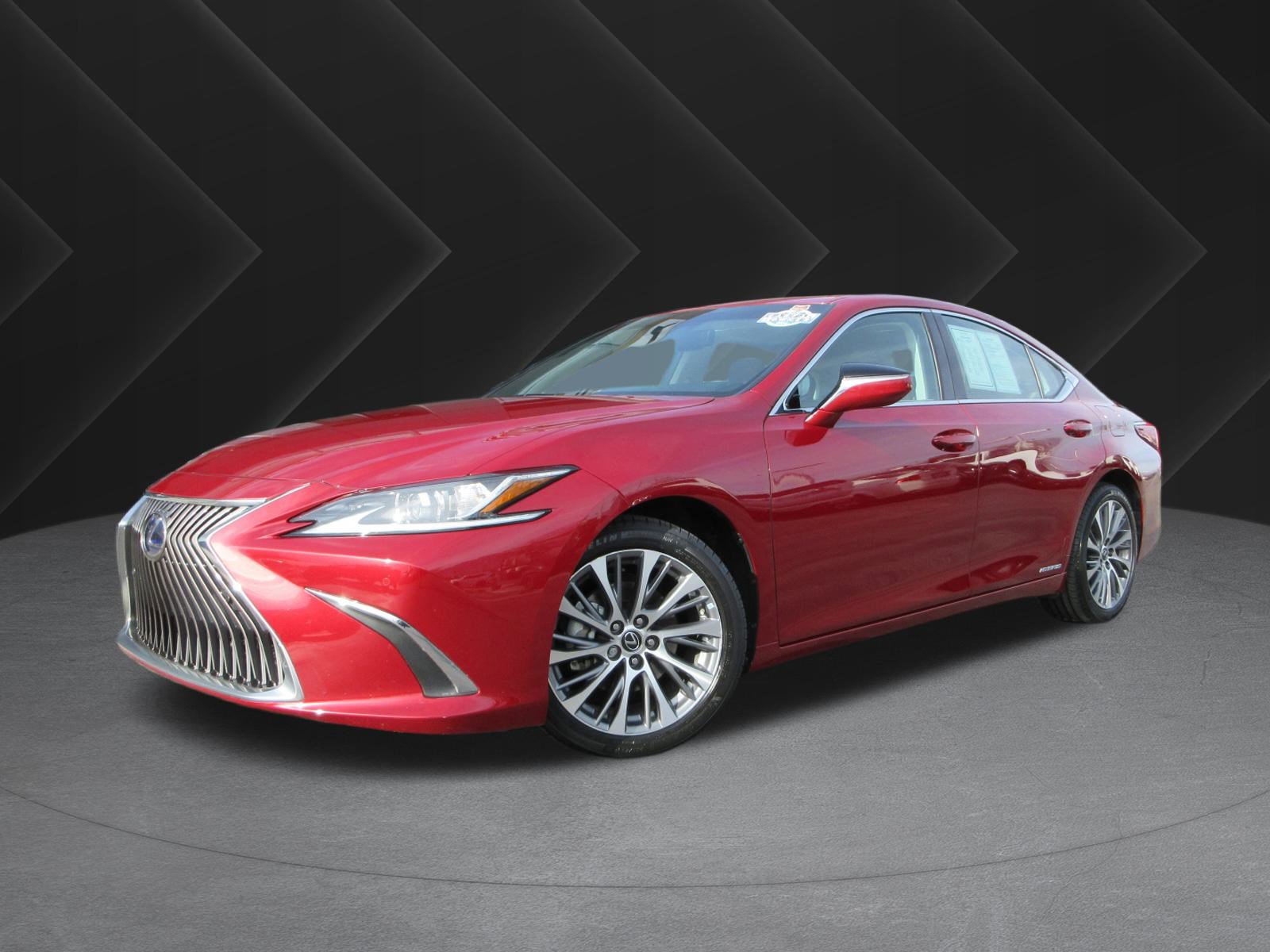 2021 Lexus ES Hybrid 300h's photo