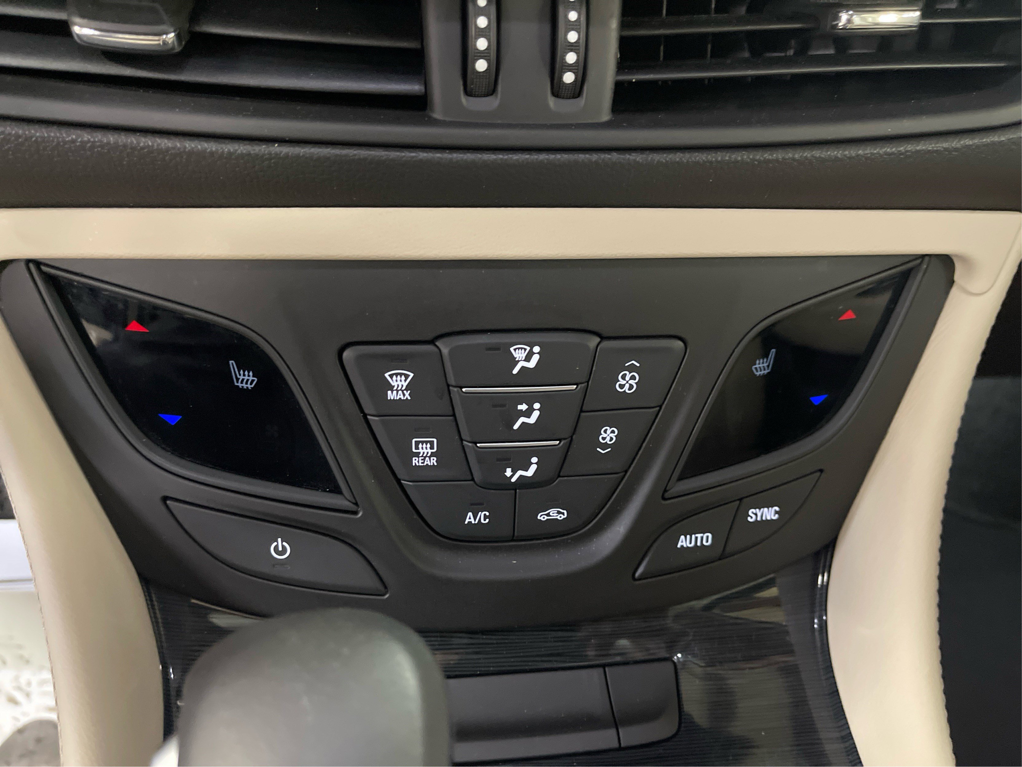 2017 Buick Envision Premium I photo 17