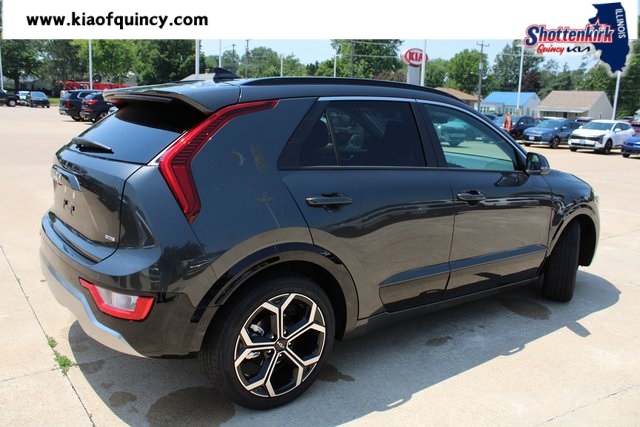 2025 Kia Niro EX Touring photo 4