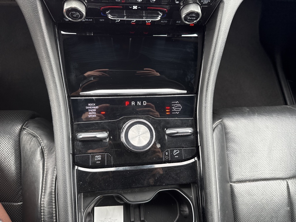 2022 Jeep Grand Cherokee Overland photo 14