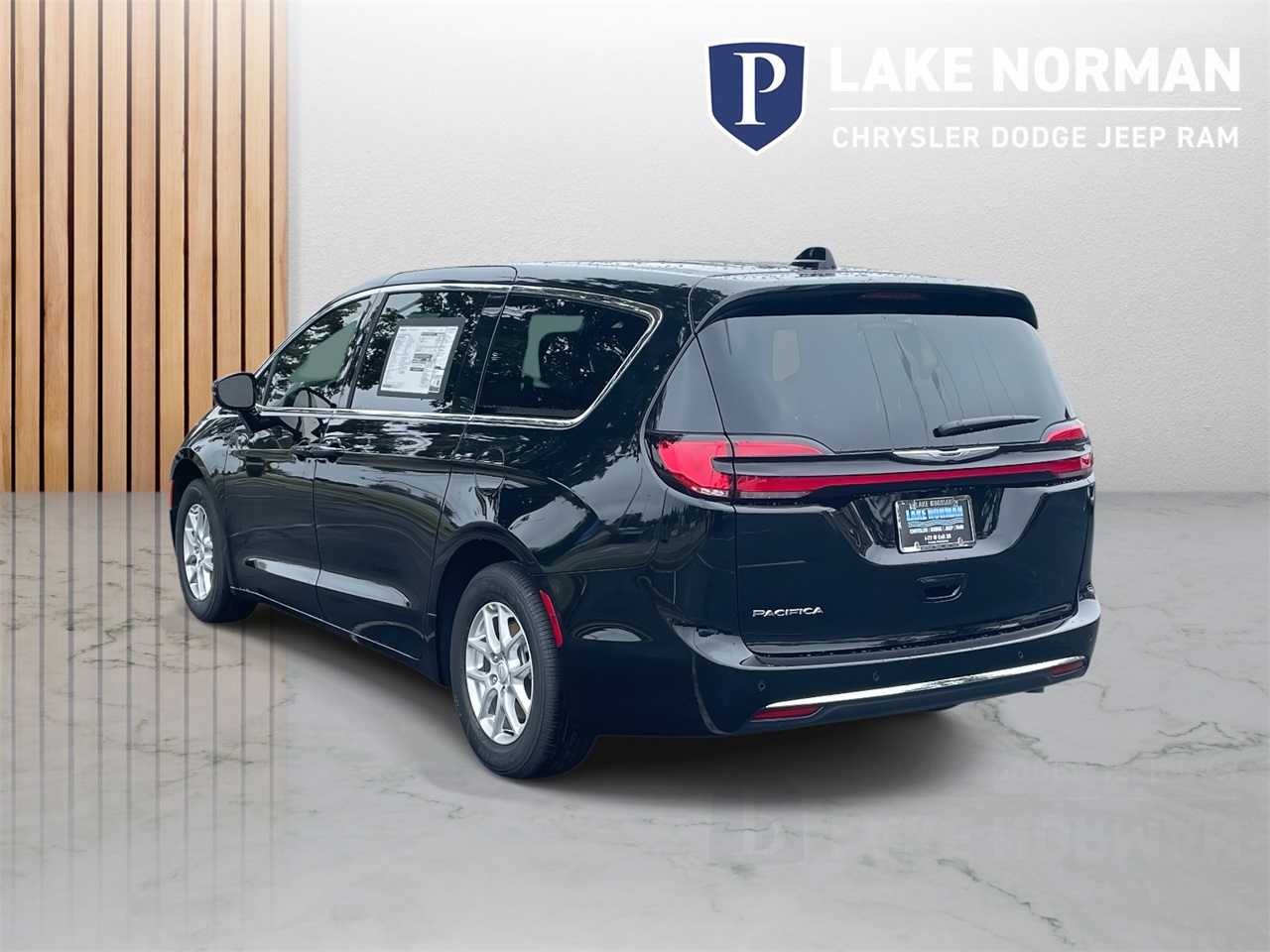 2026 Chrysler Pacifica photo 5