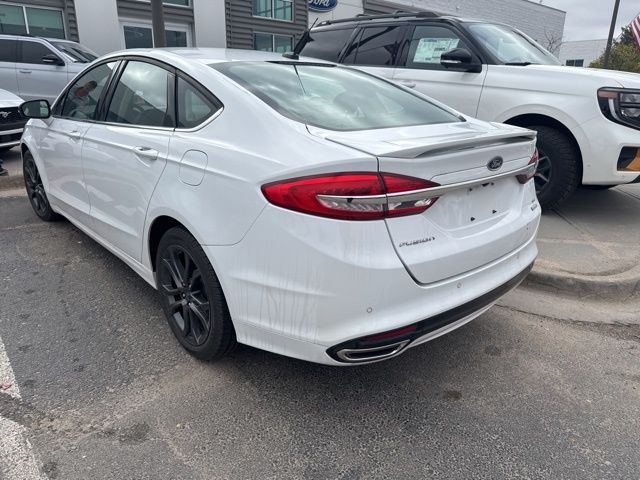 2018 Ford Fusion SE photo 2
