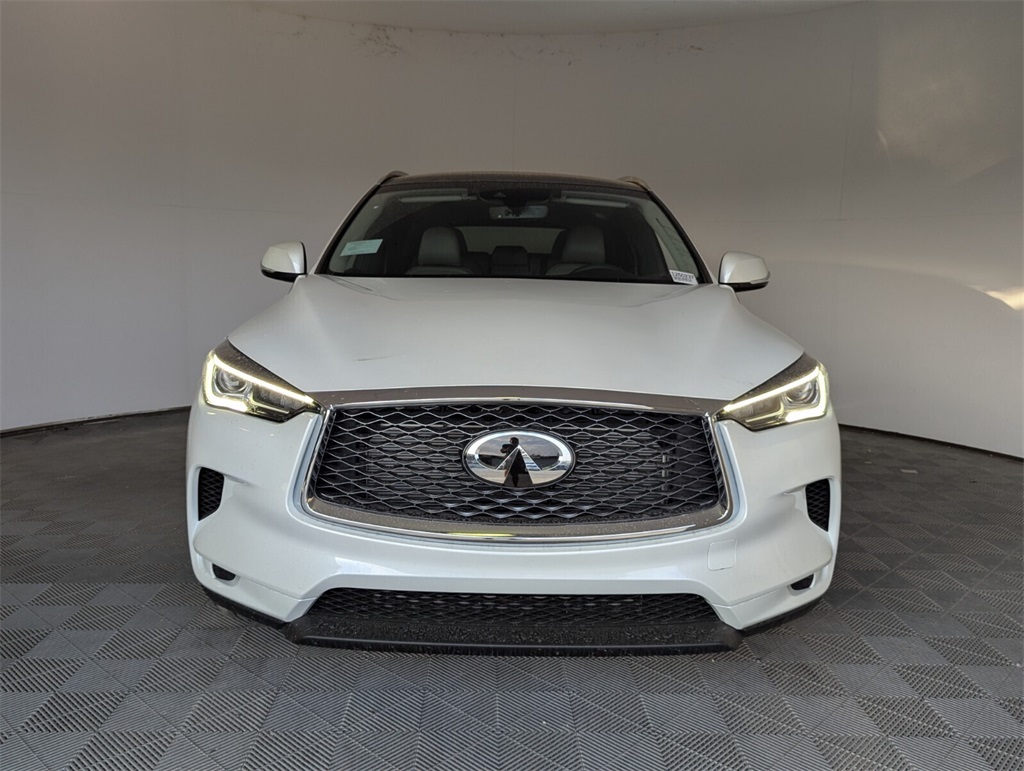 2025 Infiniti QX50 Luxe AWD photo 3