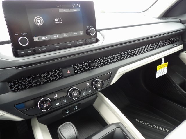 2025 Honda Accord LX photo 20