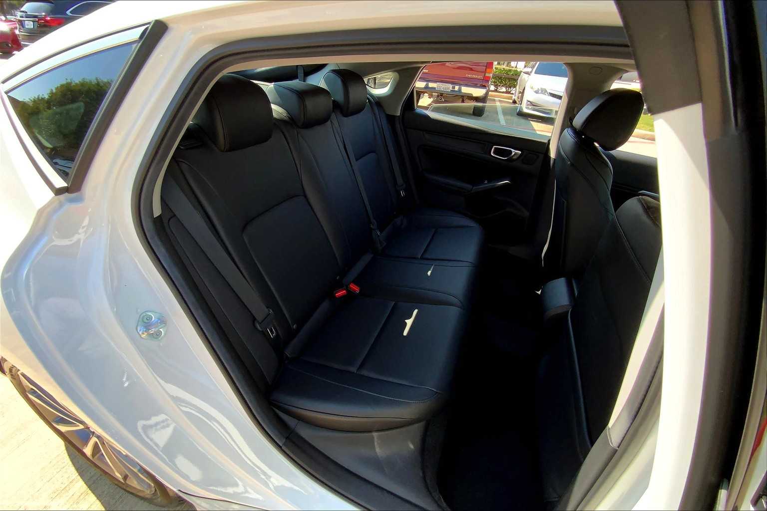 2025 Acura Integra Base photo 19