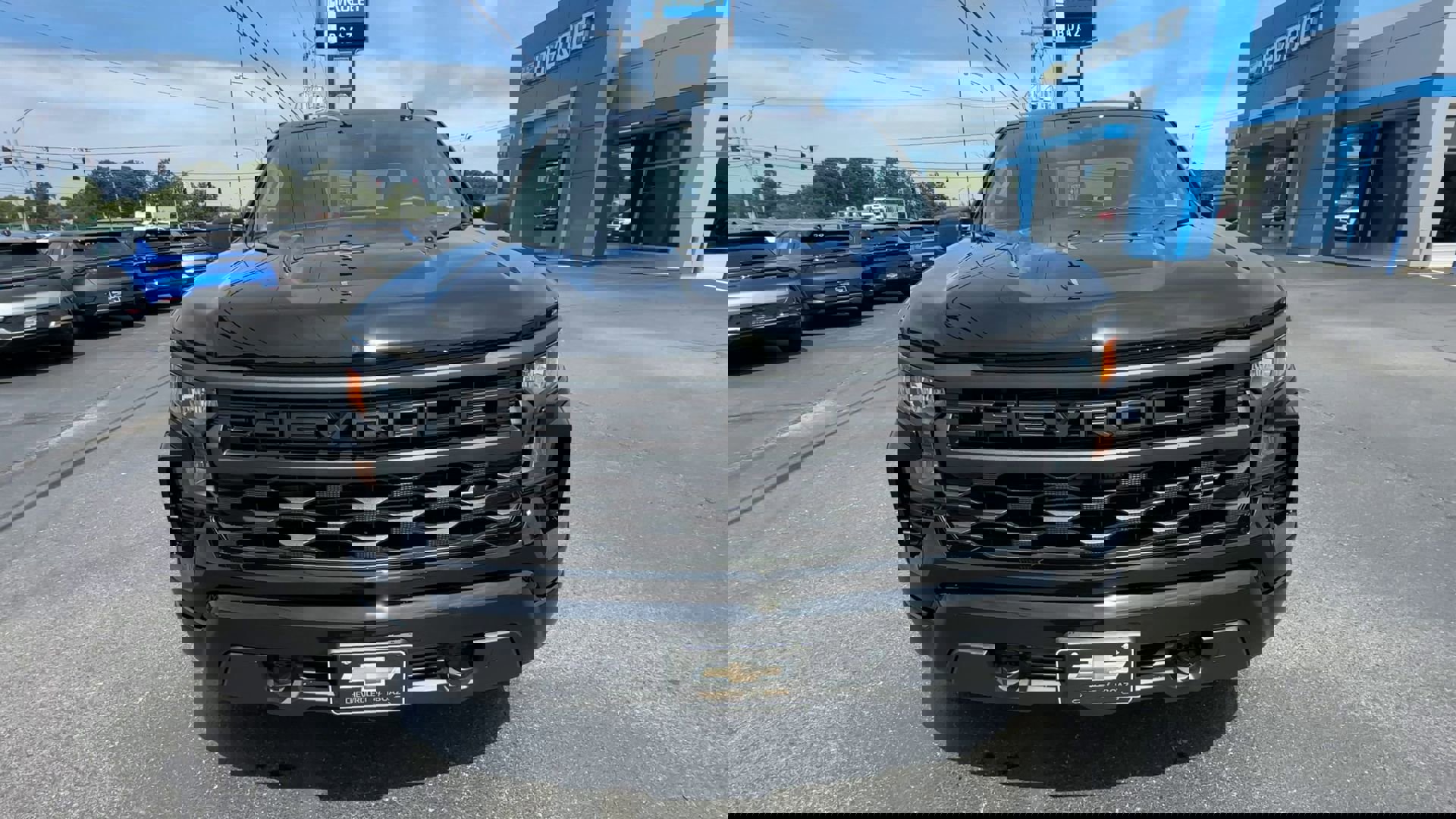 2026 Chevrolet Silverado 1500 Custom photo 2