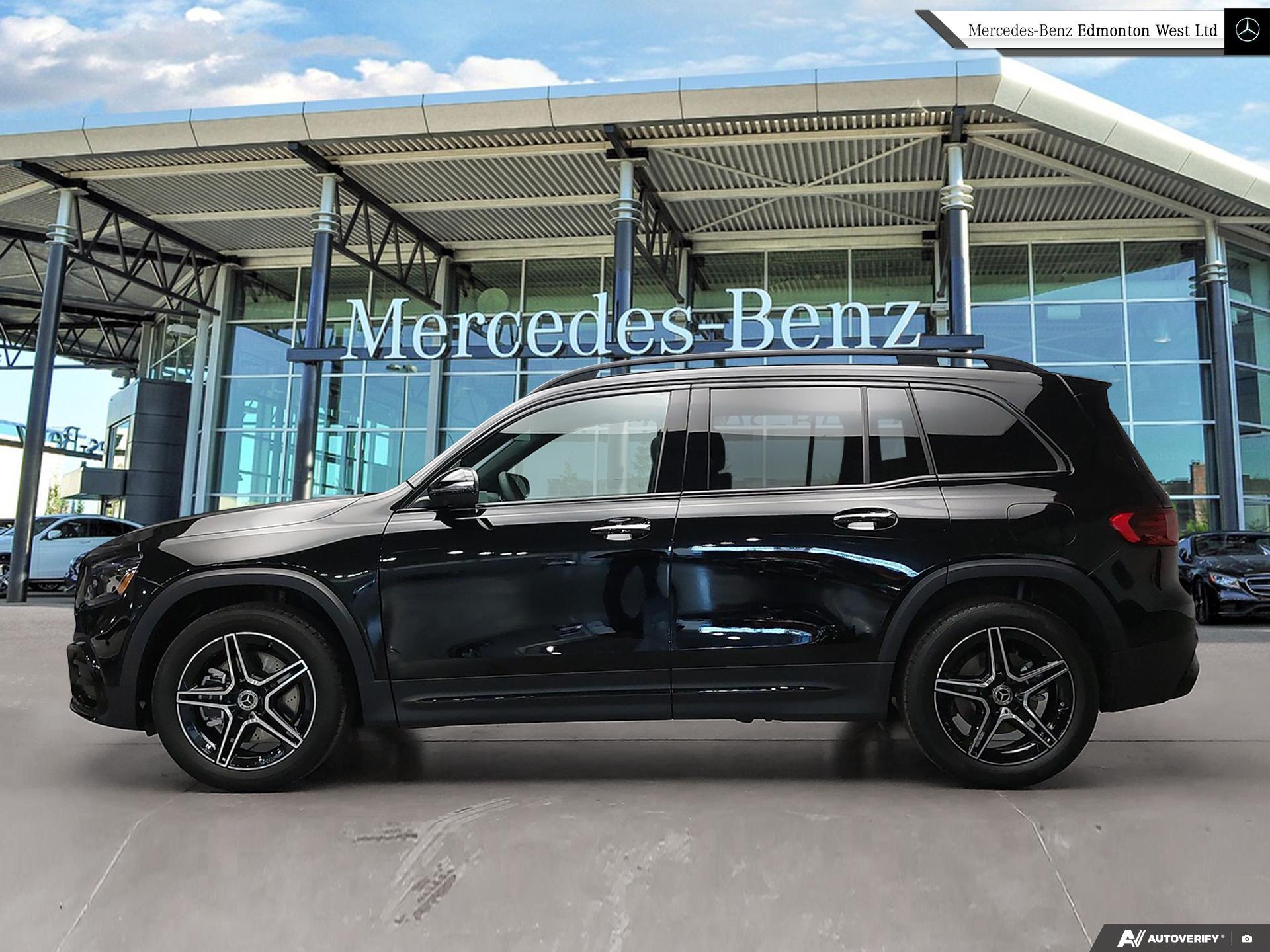 2026 Mercedes Benz GLB 250 4MATIC photo 2