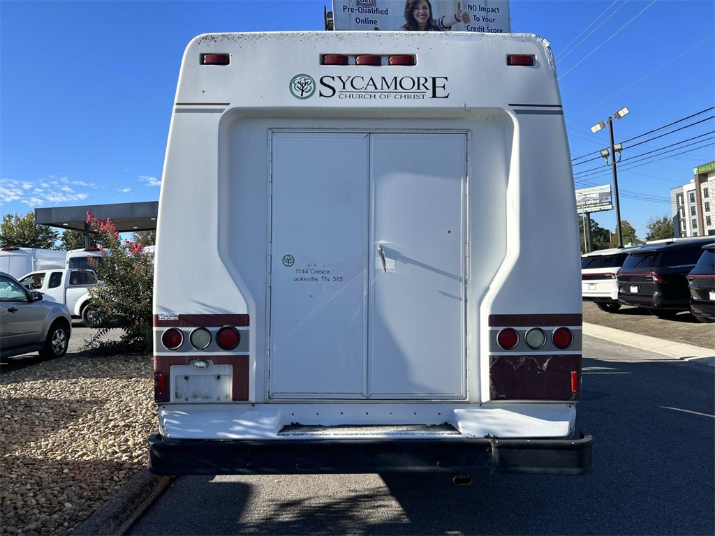 2005 Chevrolet Express Cutaway Base photo 3