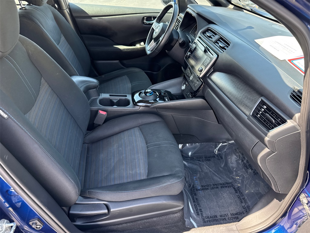 2019 Nissan Leaf SV photo 14
