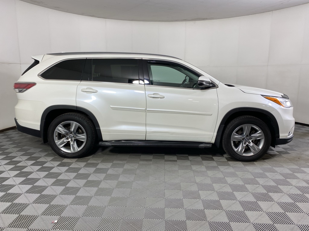 2016 Toyota Highlander Limited photo 10