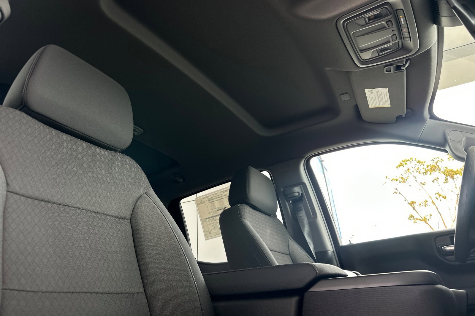 2025 Chevrolet Silverado 1500 Custom photo 16
