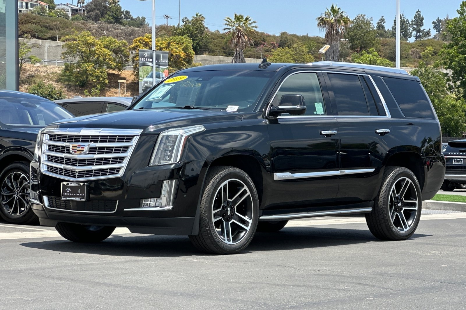 2019 Cadillac Escalade Premium Luxury photo 7