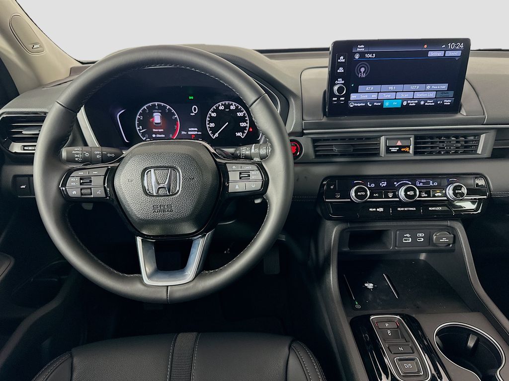 2025 Honda Pilot Touring photo 17