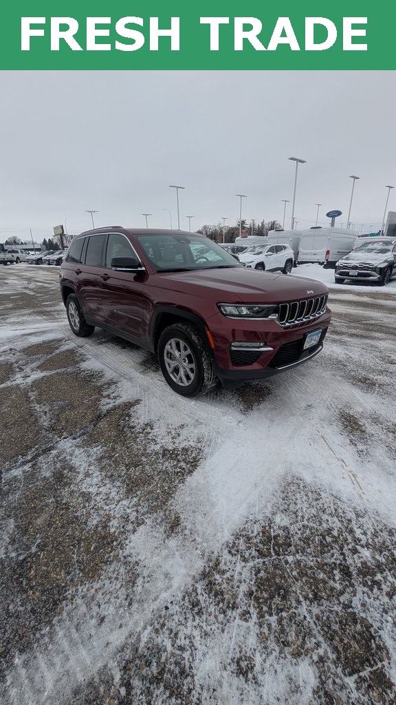 2022 Jeep Grand Cherokee Limited's photo