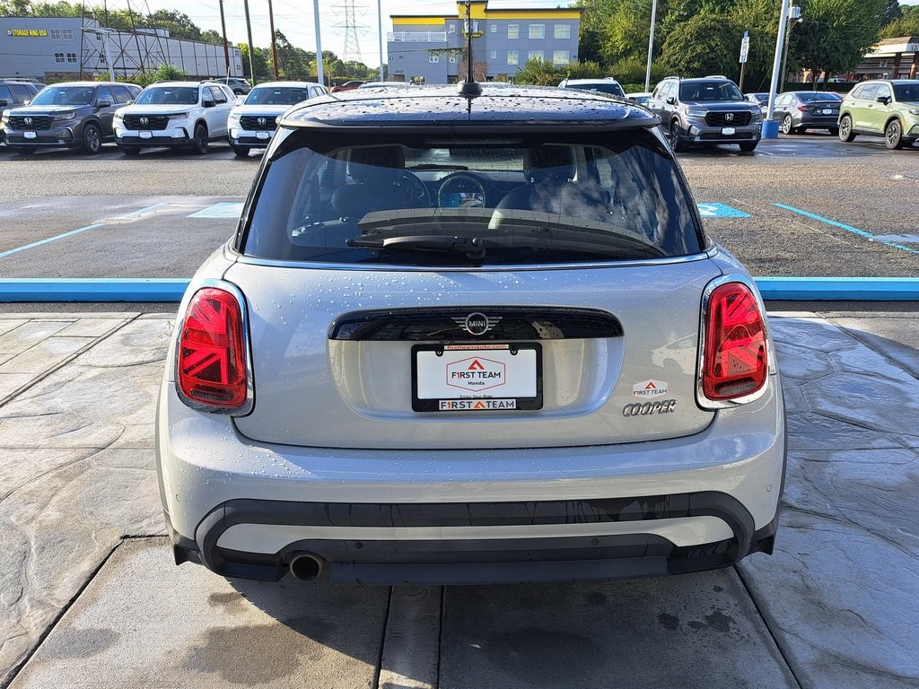 2023 Mini Cooper Signature photo 5
