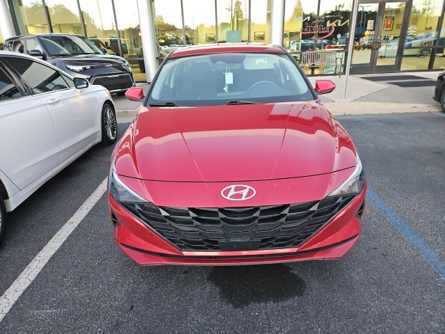 2023 Hyundai Elantra SEL photo 2