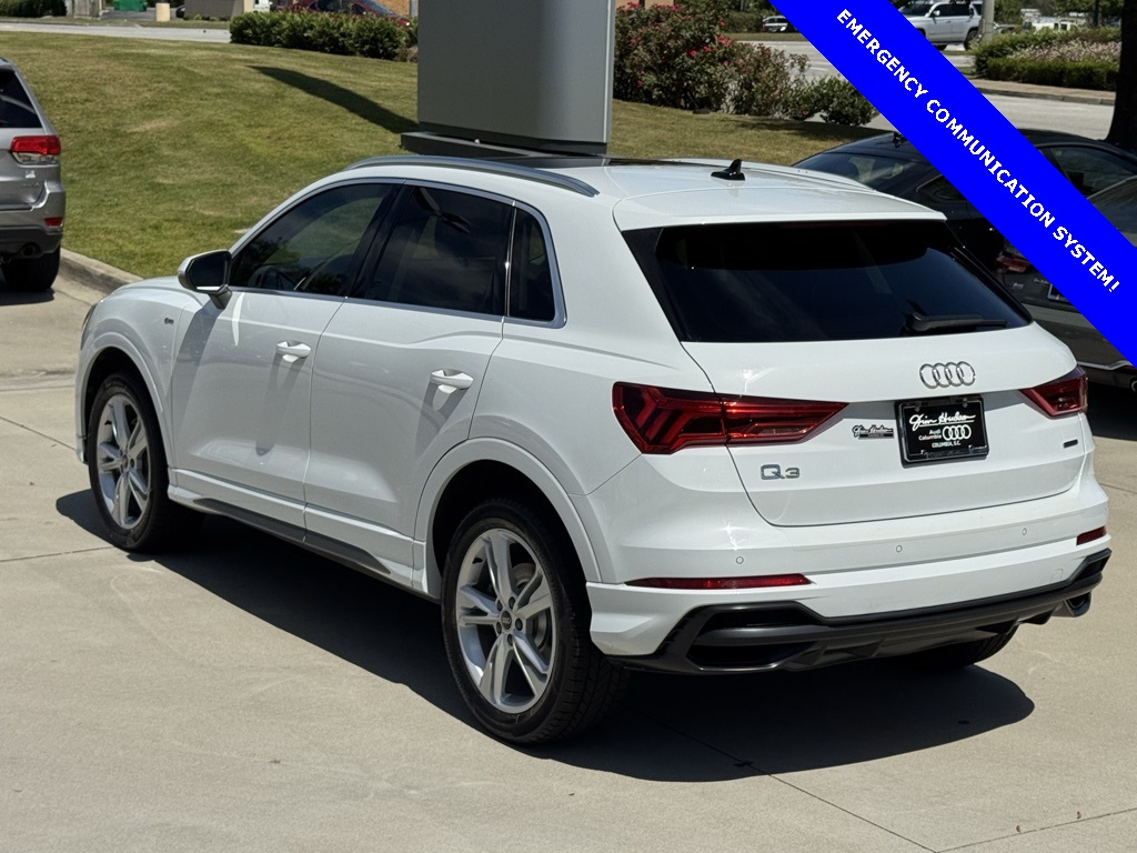 2022 Audi Q3 S line Premium Plus photo 4