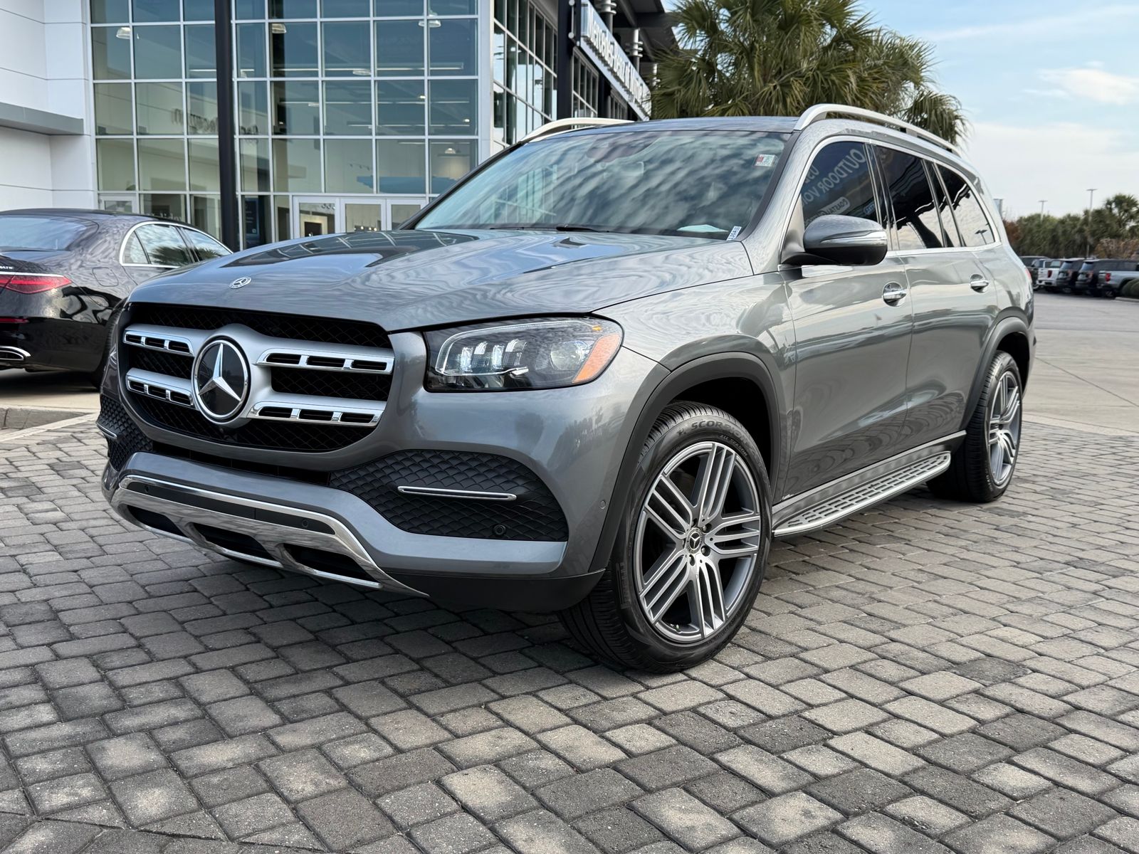 2020 Mercedes Benz GLS 450 4MATIC photo 2