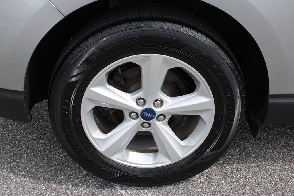 2020 Ford Edge SE photo 35