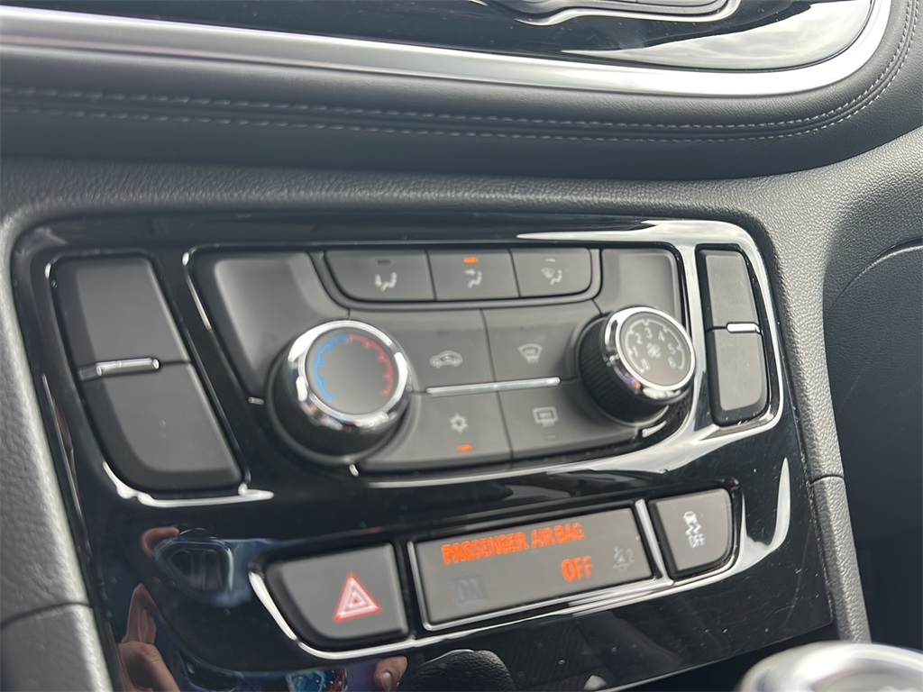 2022 Buick Encore Preferred photo 19