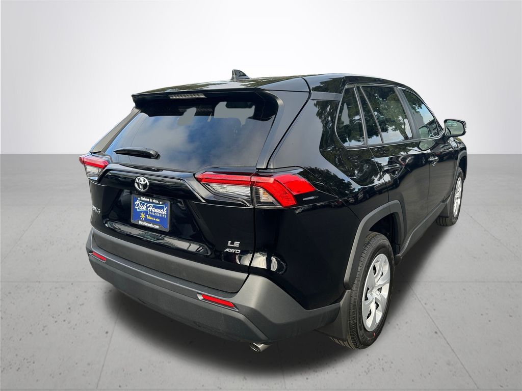 2025 Toyota RAV4 LE photo 7