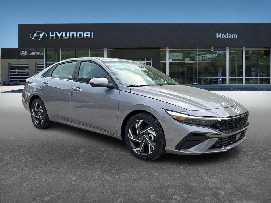 2025 Hyundai Elantra SEL Convenience photo 2