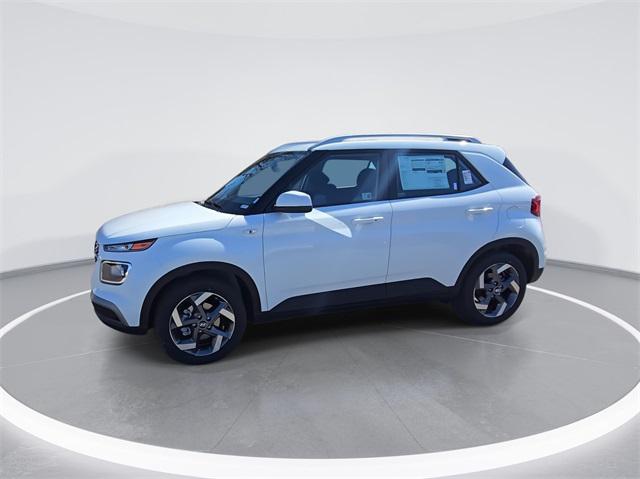 2025 Hyundai Venue SEL photo 4