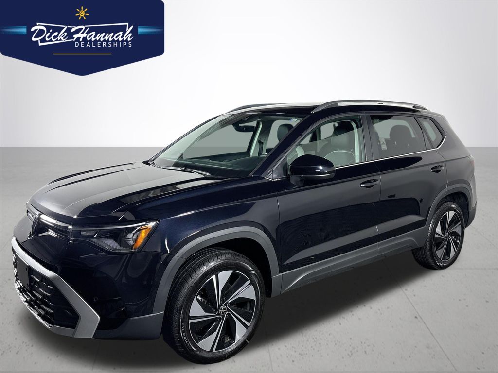2025 Volkswagen Taos SE's photo
