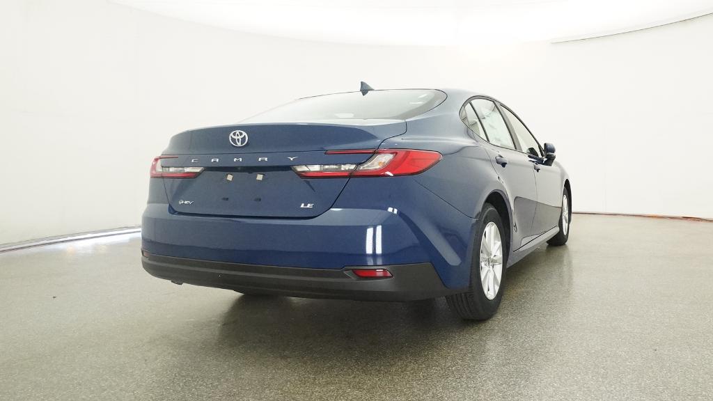 2026 Toyota Camry LE photo 4