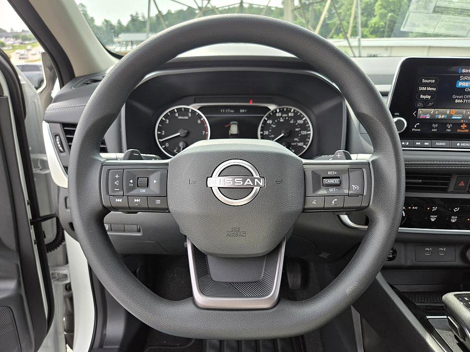 2025 Nissan Rogue S photo 15