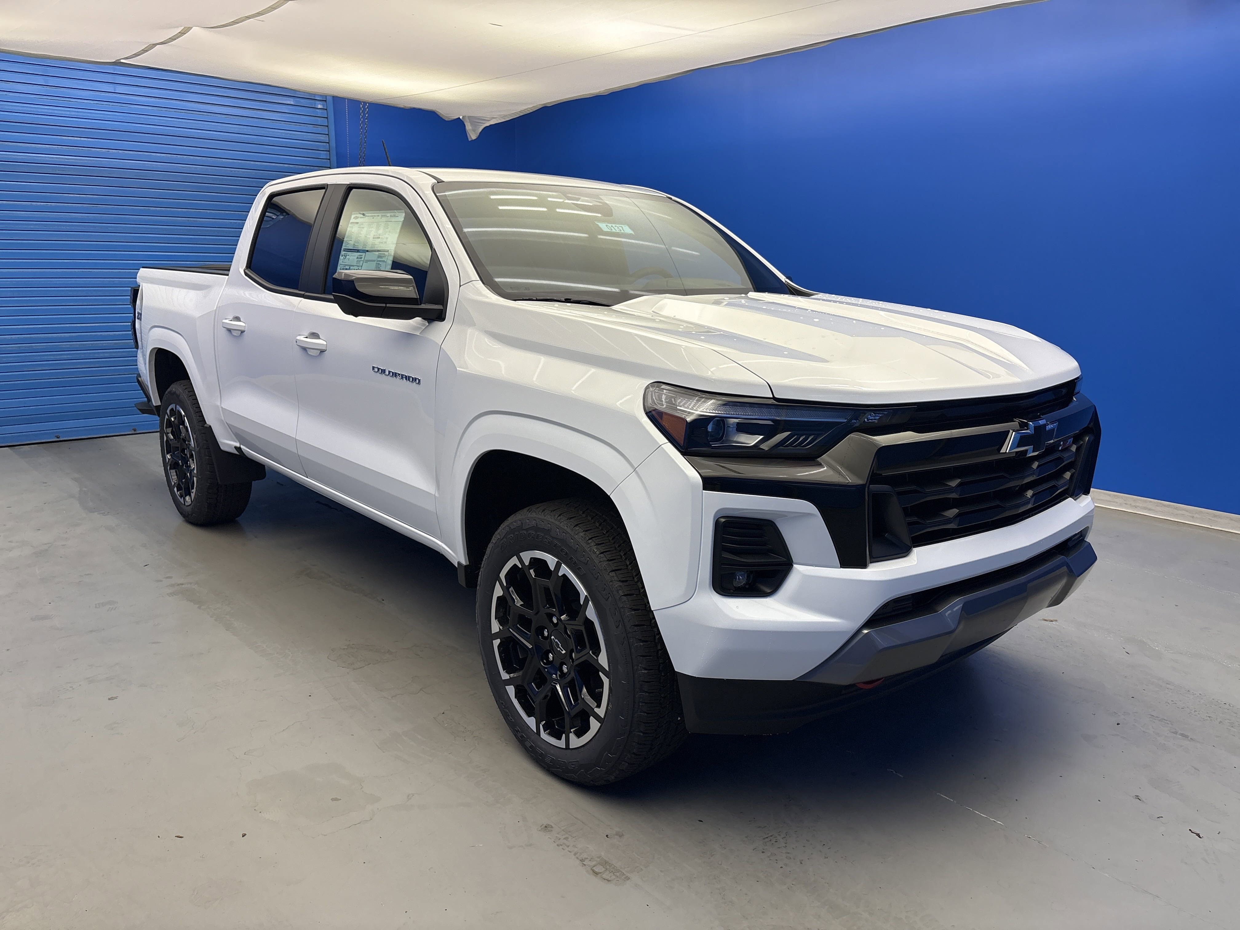 2026 Chevrolet Colorado Z71 photo 2