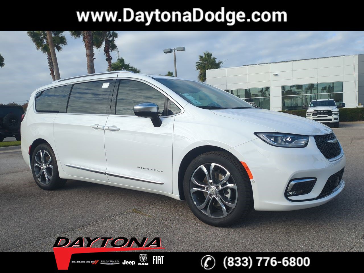 2026 Chrysler Pacifica Pinnacle's photo