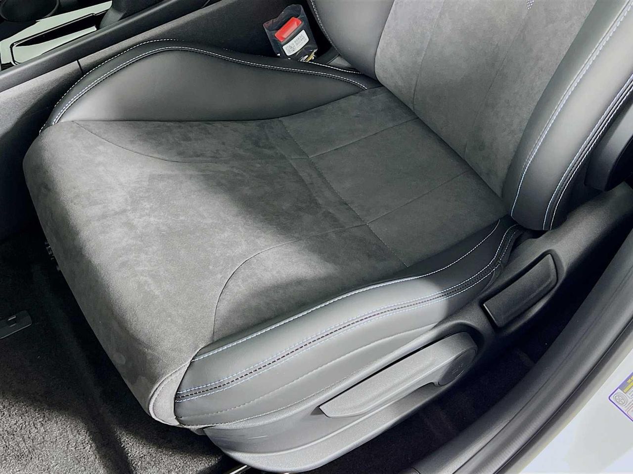 2025 Hyundai Elantra N photo 14