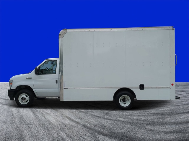 2024 Ford E-450 photo 6