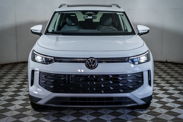 2025 Volkswagen Tiguan SE photo 4