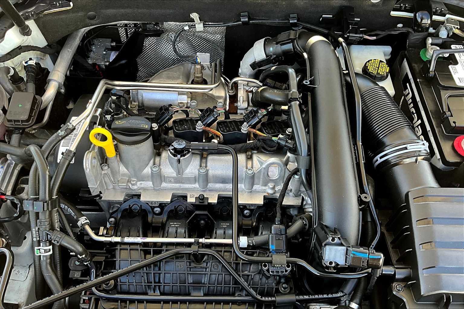 2021 Volkswagen Golf TSI photo 29