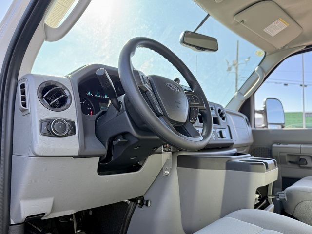 2025 Ford E-350 Base photo 15