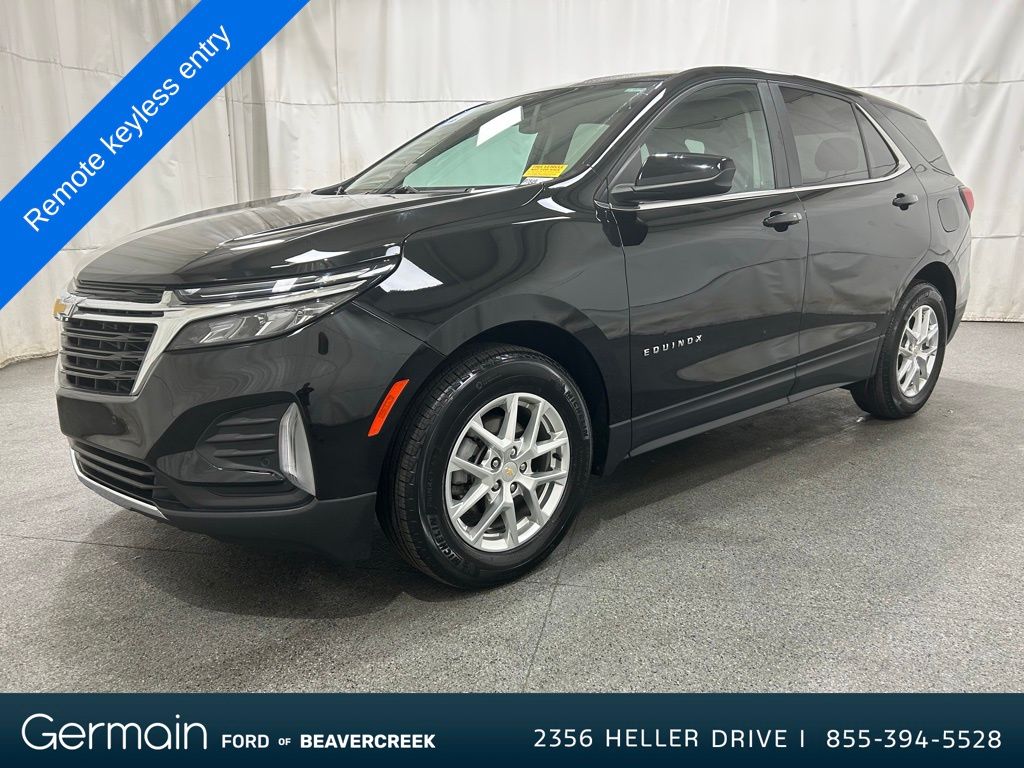 2022 Chevrolet Equinox LT photo 3