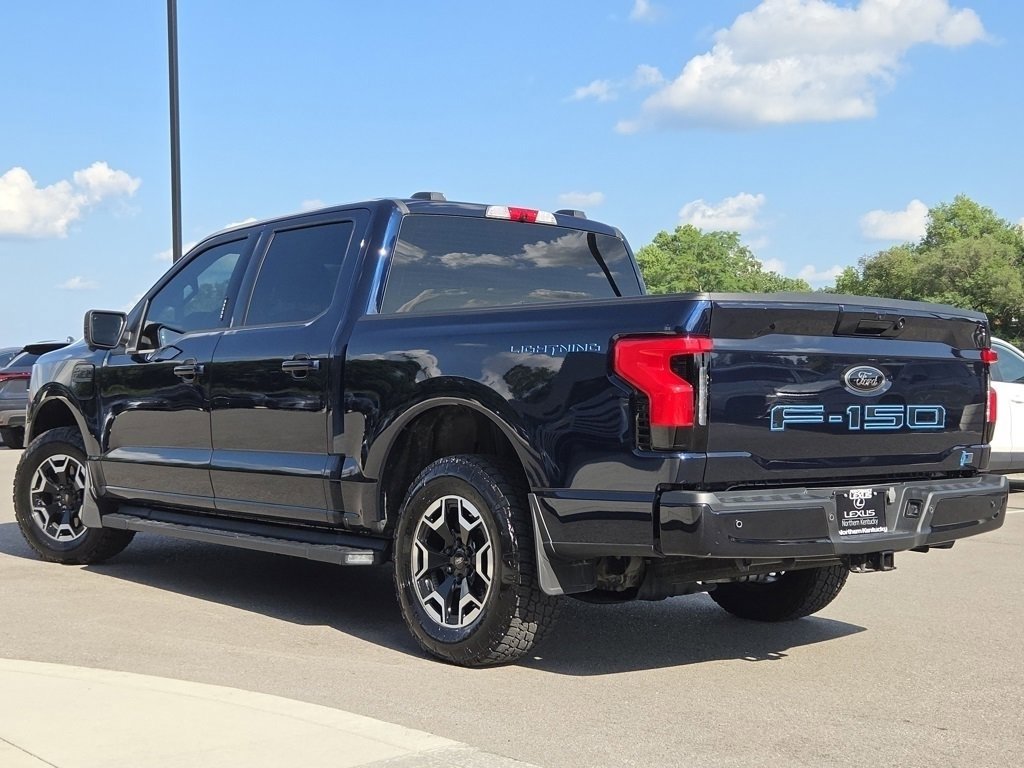 2023 Ford F-150 Lightning XLT photo 22