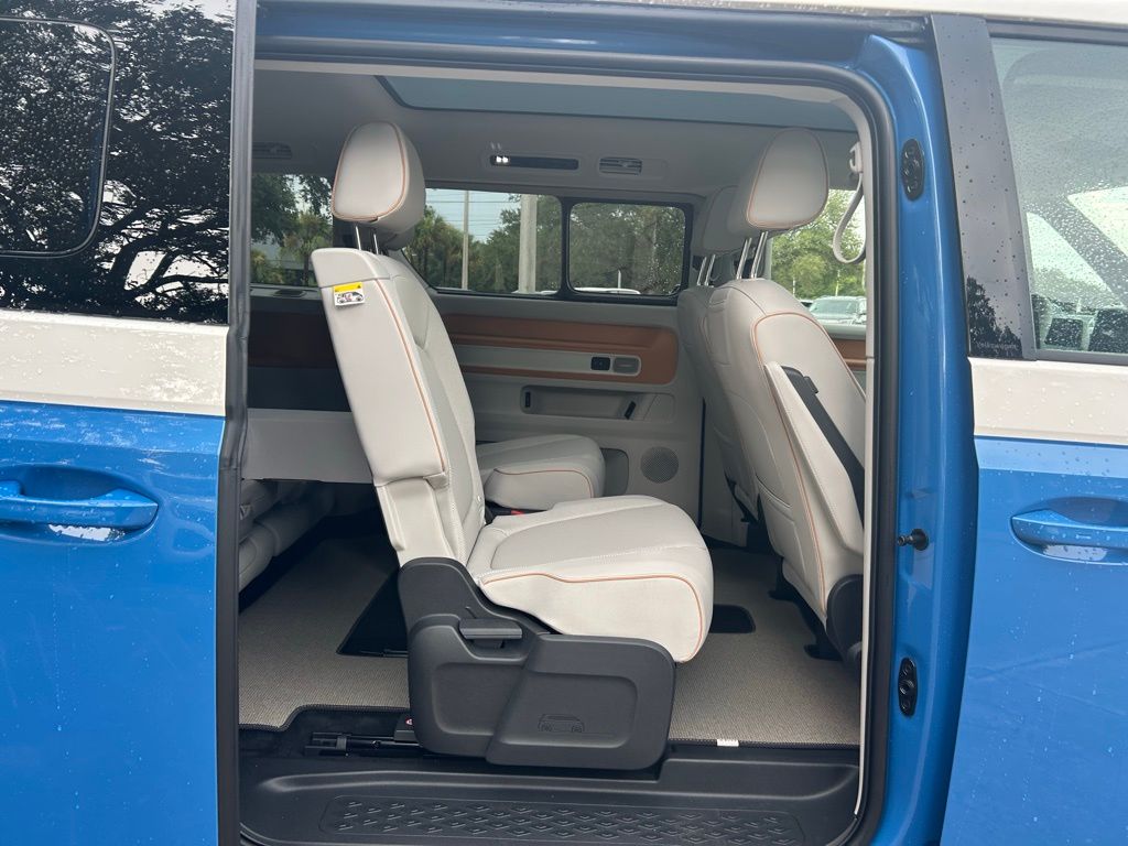 2025 Volkswagen ID. Buzz photo 30